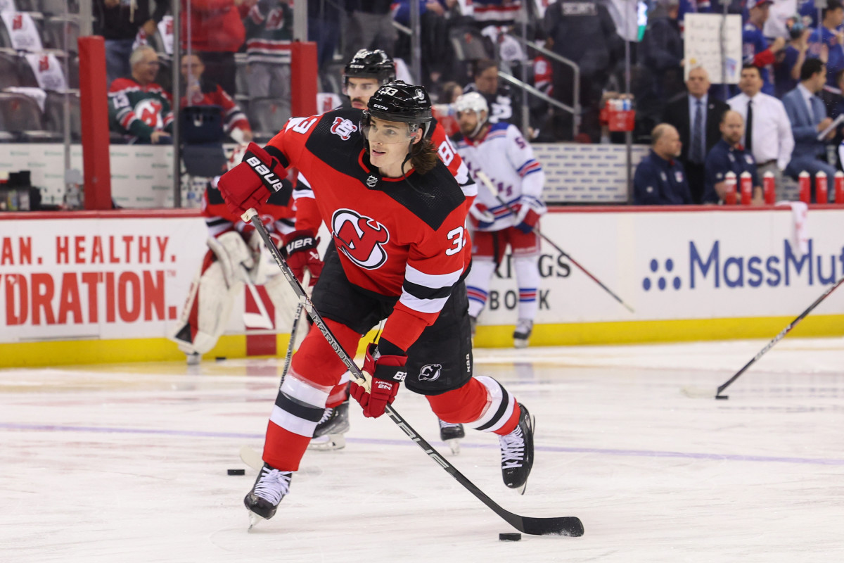 Former Devil Ryan Graves Opens Up About the Stress That Comes With Free ...