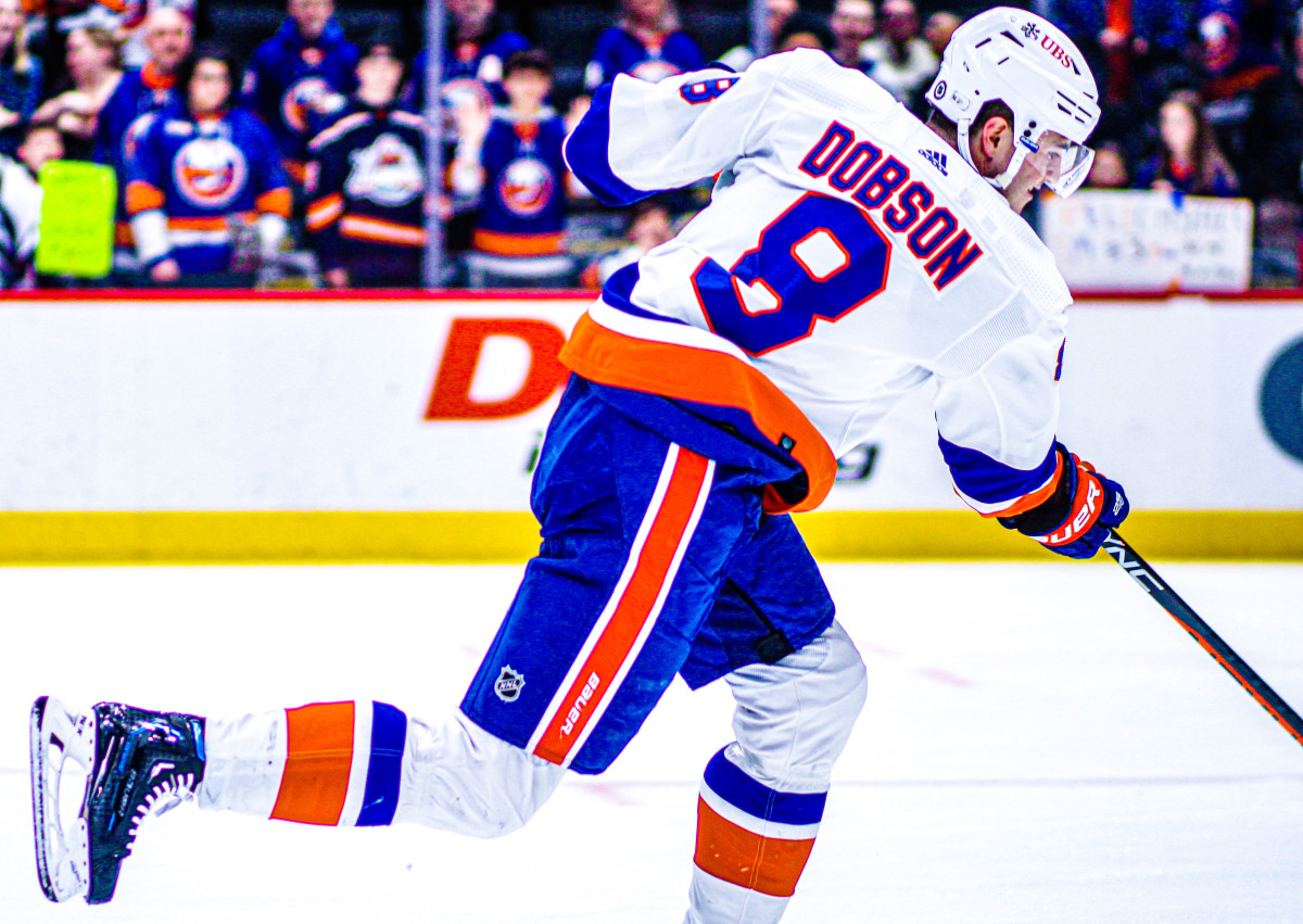 Noah Dobson #8 (New York Islanders) first NHL goal Jan 14, 2020 
