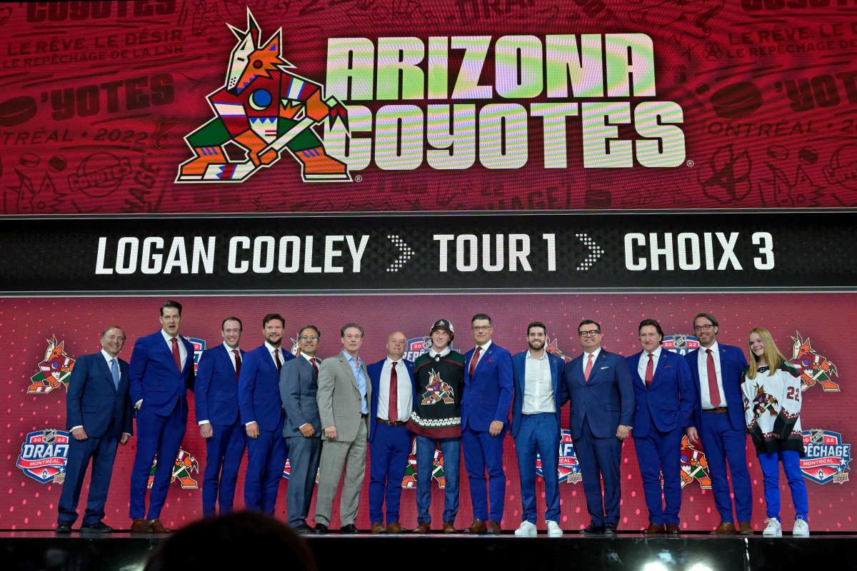 Arizona Coyotes pick Logan Cooley 3rd overall in 2022 NHL Draft