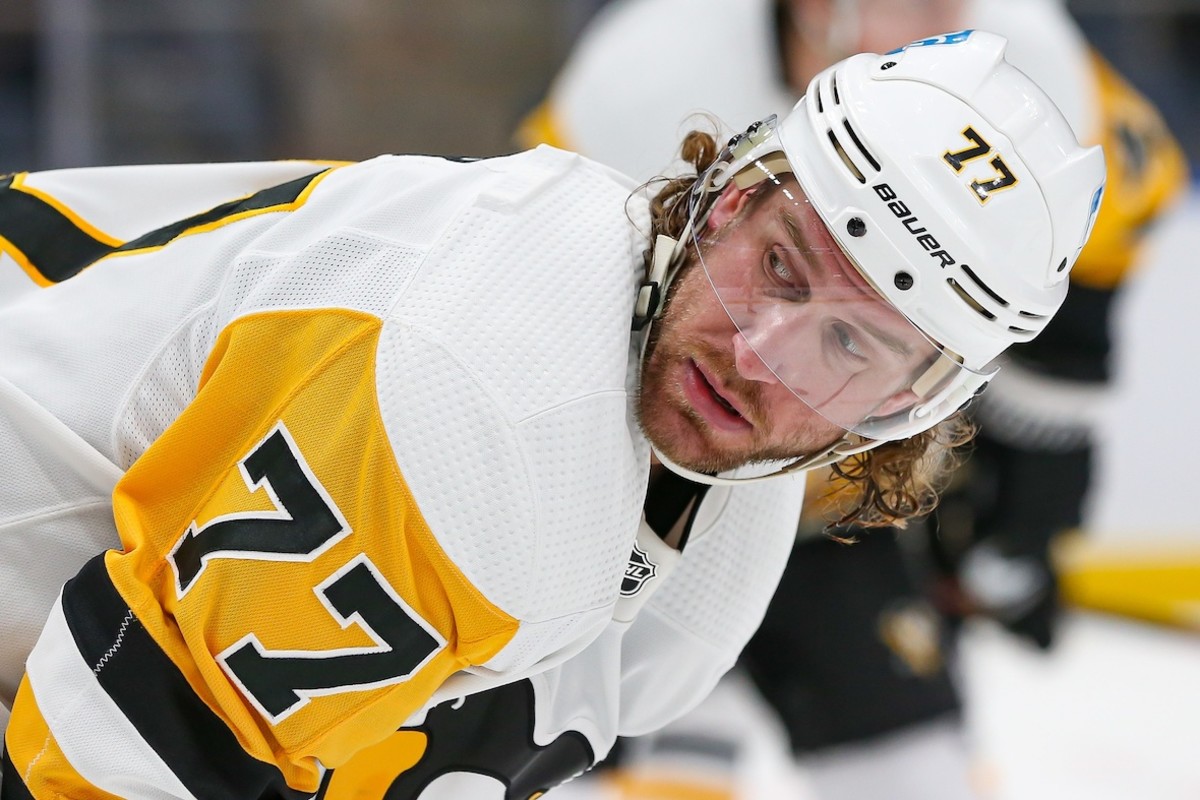 Pittsburgh Penguins' Jeff Carter plays during an NHL hockey game