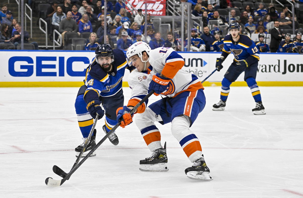 Game Primer: Islanders Battle Blues With Roy's Former Player Zack ...