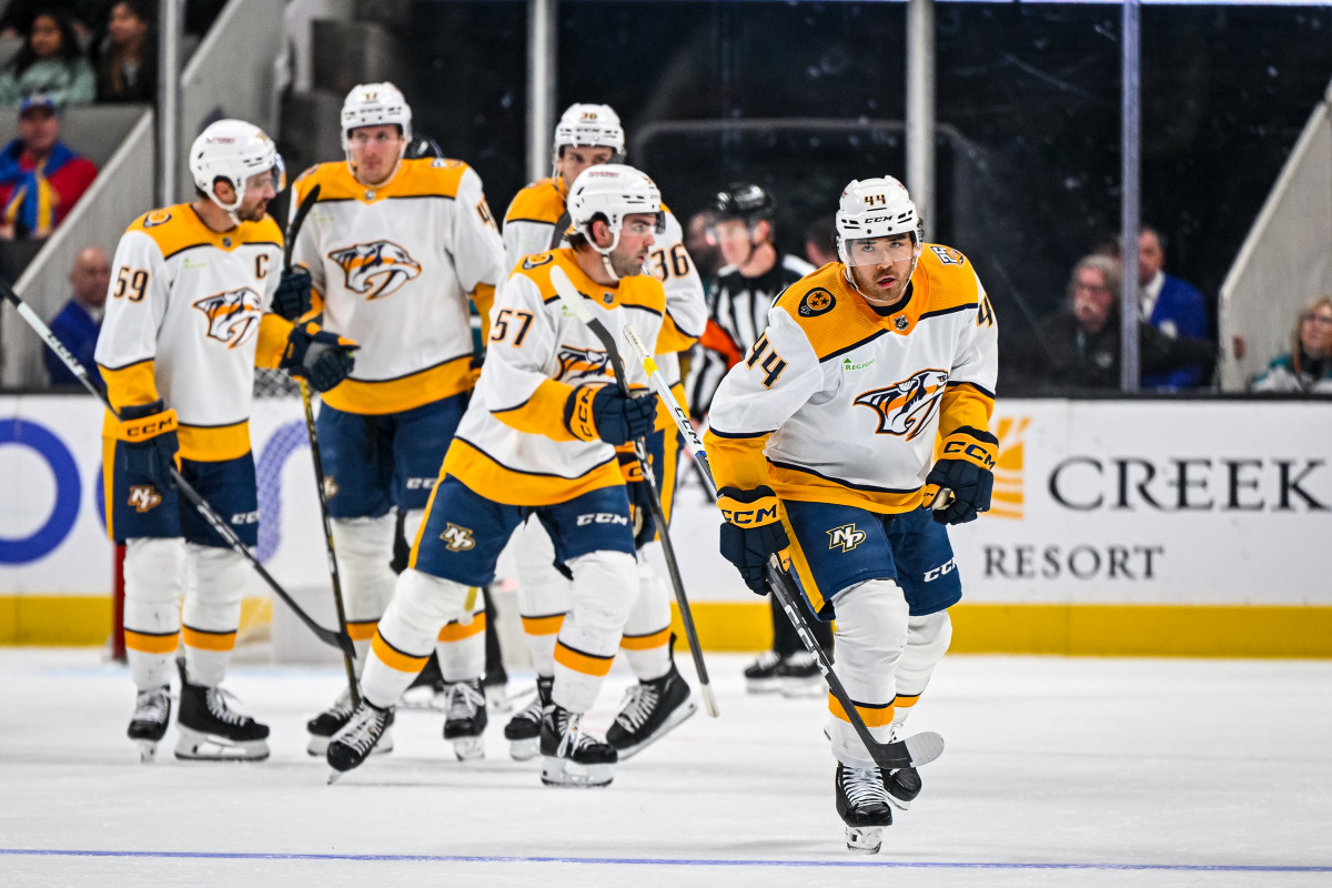 Sherwood Scores Twice; Predators Keep Pace For Playoffs & Beat Sharks 4 ...