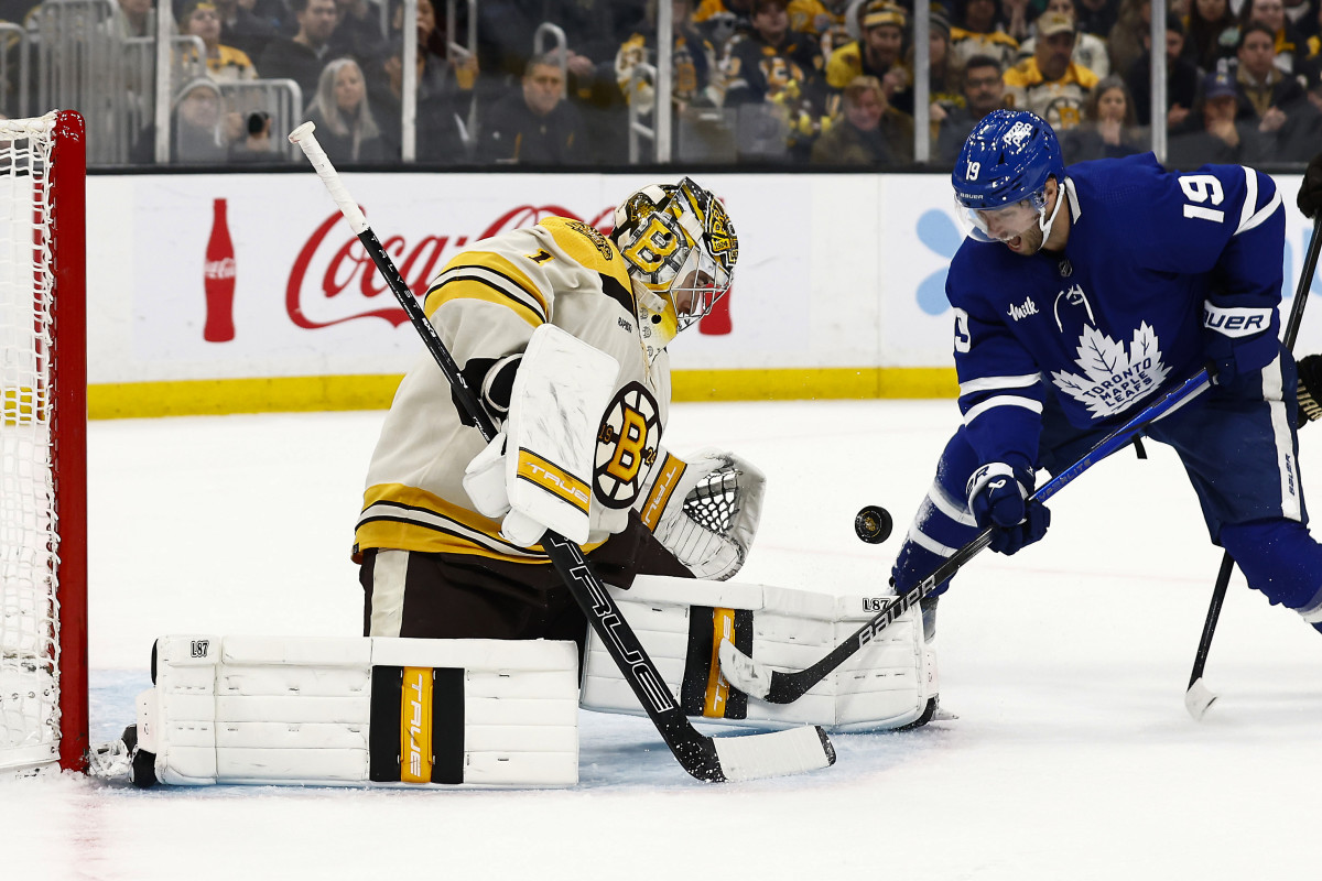 Boston Bruins Sweep Toronto Maple Leafs in 2023-24 with 4-1 Win - Boston Bruins News, Analysis and More