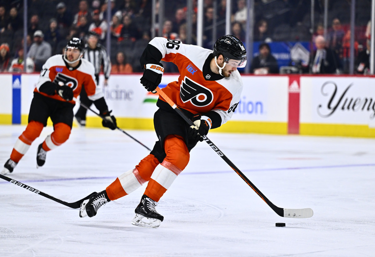 Philadelphia Flyers left wing Joel Farabee (86) controls the puck on a breakaway against the San Jose Sharks in the first period at Wells Fargo Center.