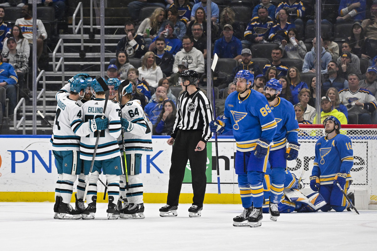 Blackwood Stands Tall For Shutout, Helps Sharks End 9-game Skid; Beat 