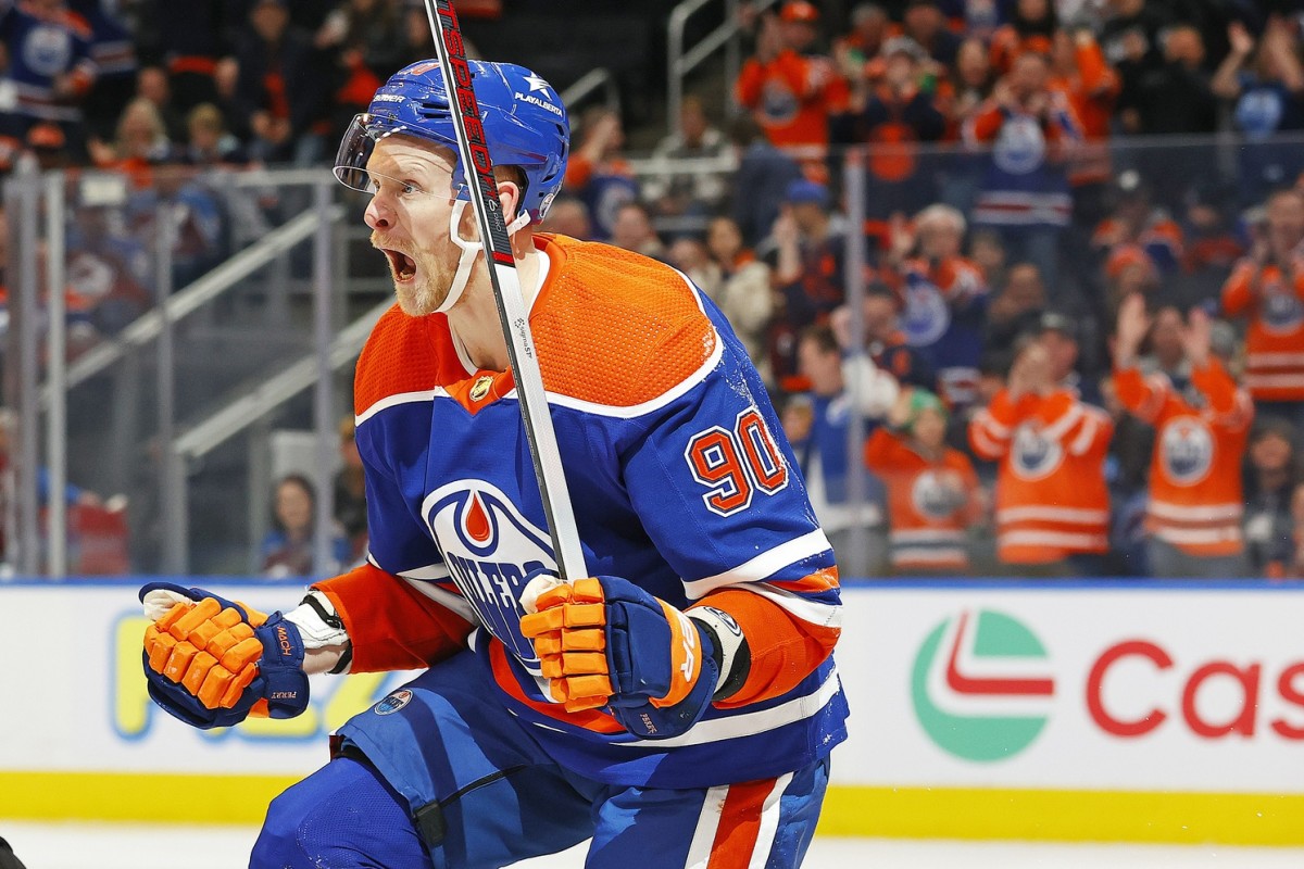 Corey Perry Has Words For Referee - The Hockey News Edmonton Oilers News,  Analysis and More