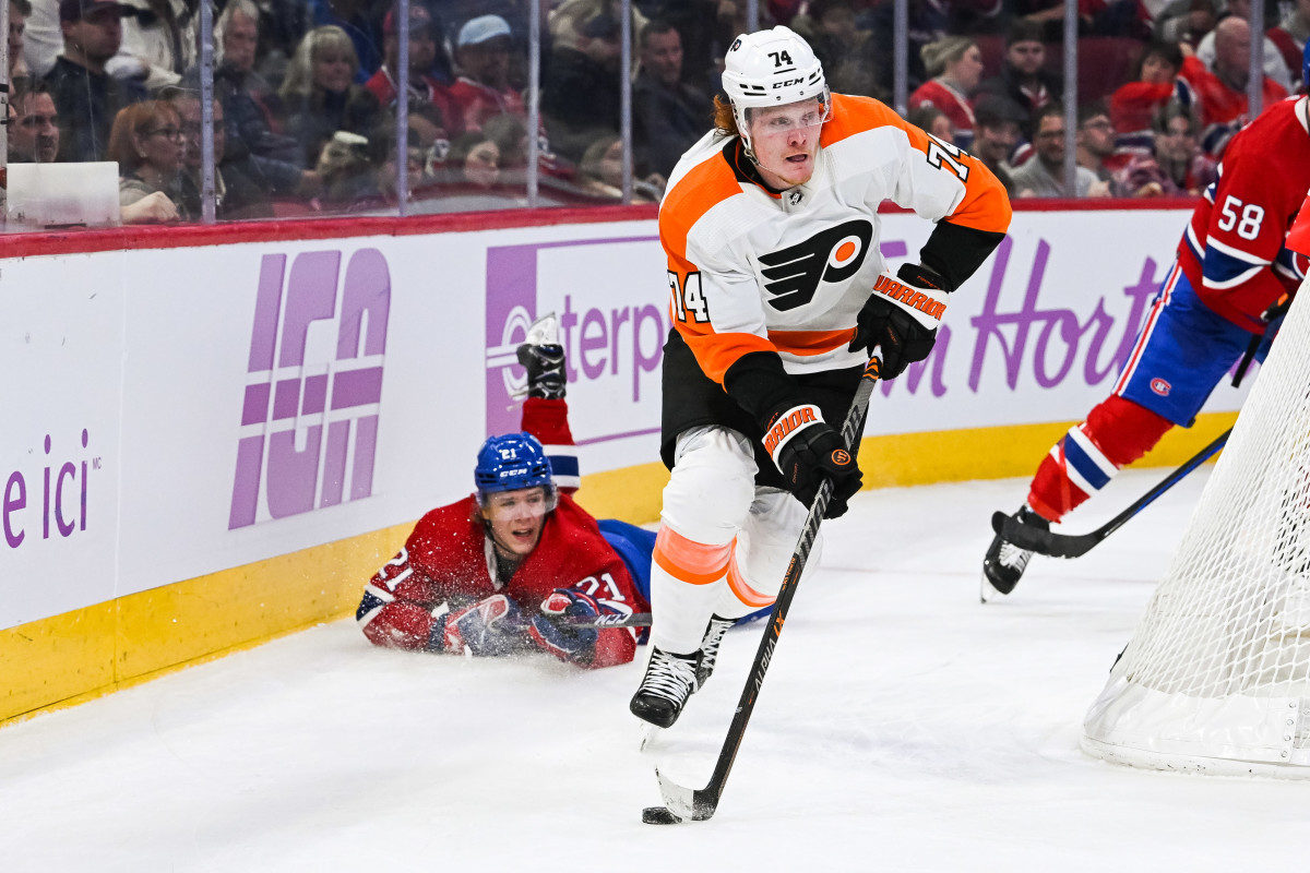 Owen Tippett helps snap Flyers losing streak, Red Wings heat up in ...