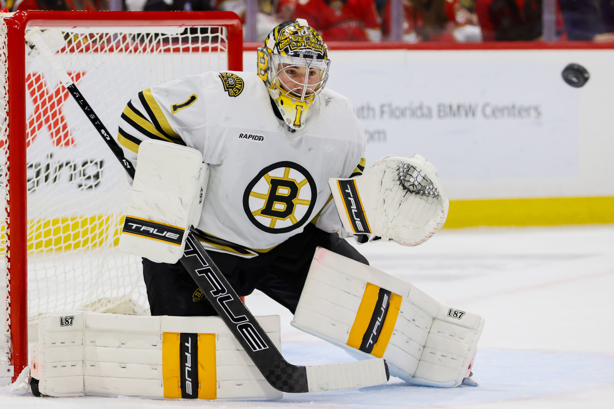 Jeremy Swayman & Young Bruins Fans Share Incredible Moment - Boston Bruins  News, Analysis and More