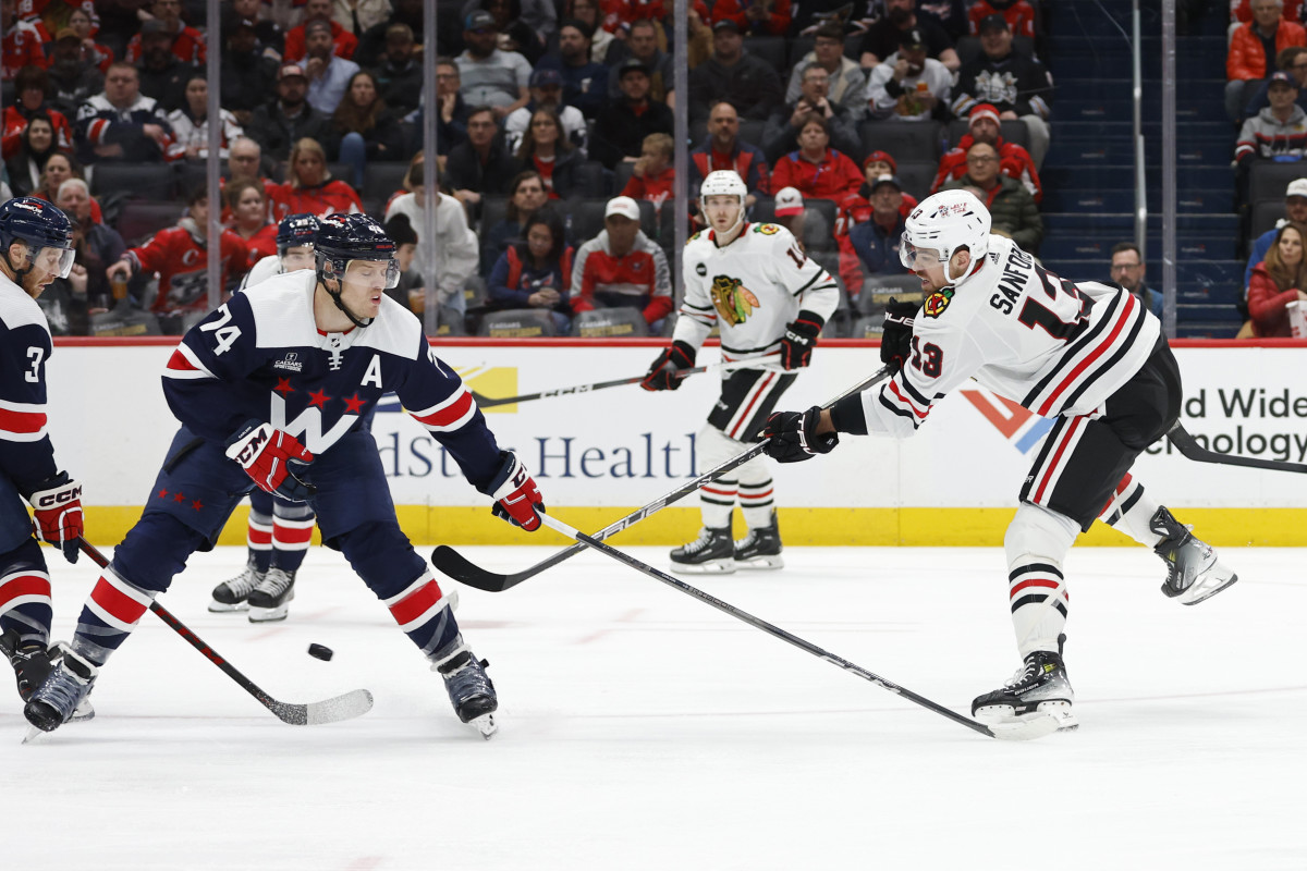 Chicago Blackhawks Re-sign Zach Sanford to One-Year Extension - The ...