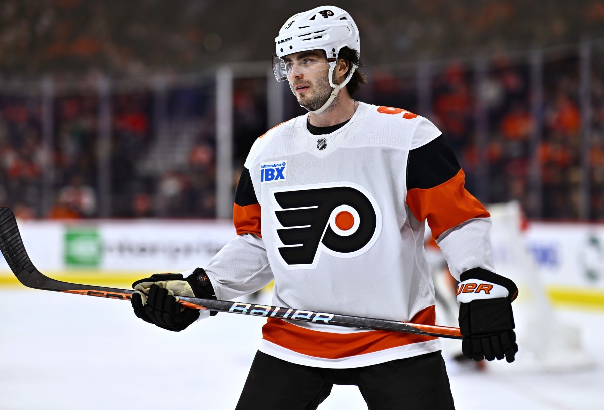 Philadelphia Flyers defenseman Jamie Drysdale (9) looks on against the New Jersey Devils in the second period at Wells Fargo Center.