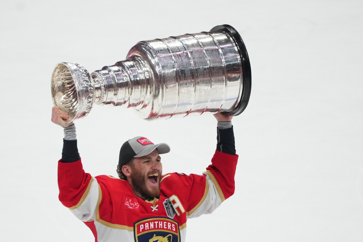 Matthew Tkachuk Brings Stanley Cup Home To St. Louis - The Hockey News ...