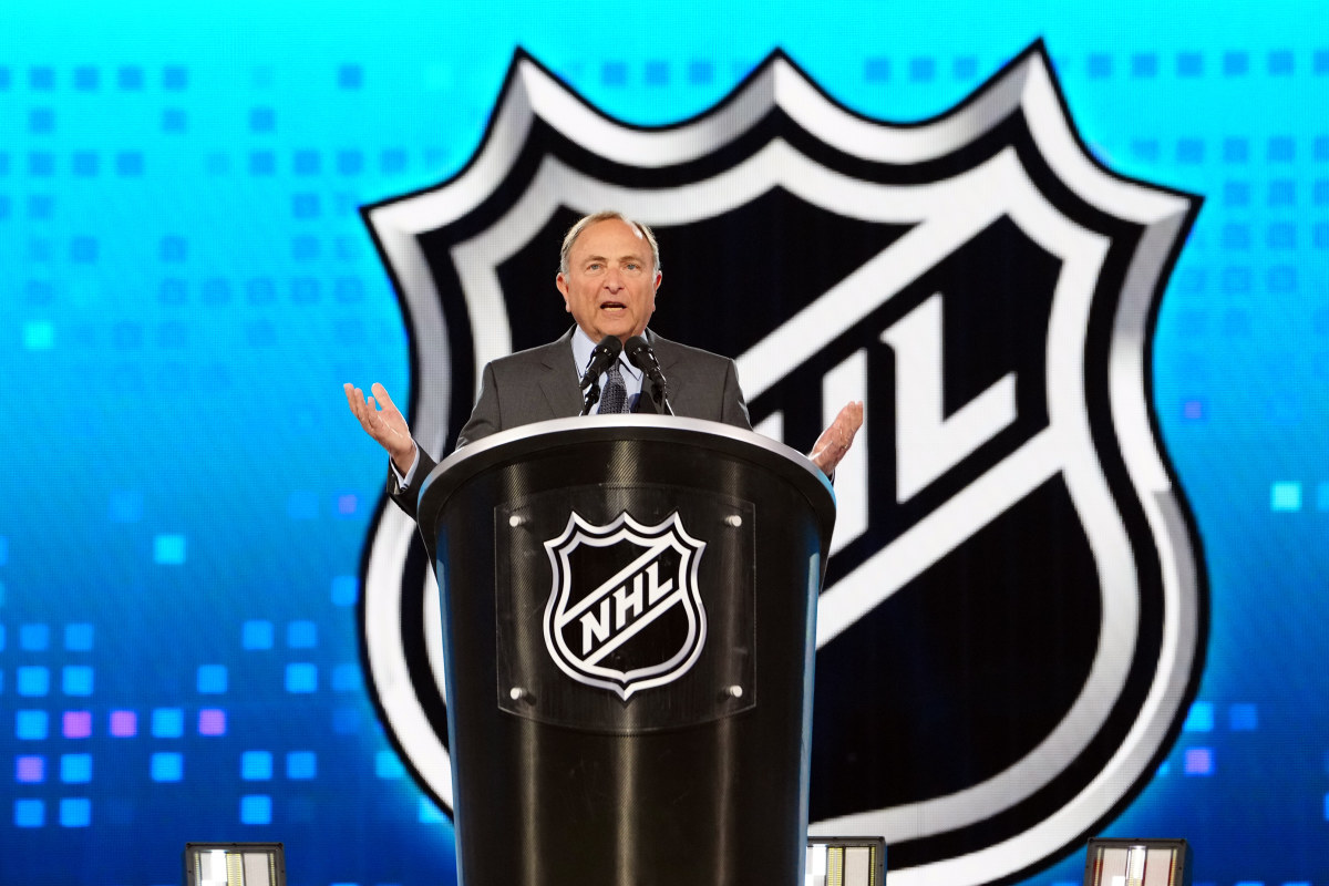 Jun 28, 2024; Las Vegas, Nevada, USA; NHL Commissioner Gary Bettman welcomes fans to the 2024 NHL Draft at The Sphere