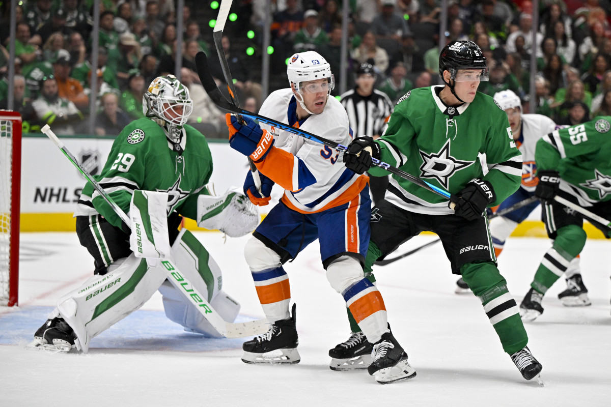 Oettinger Shines, Stars Blank Islanders To Stay Unbeaten Out Of The ...