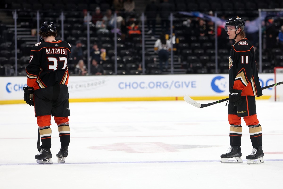 New Ducks coach Greg Cronin grew up idolizing the Bruins