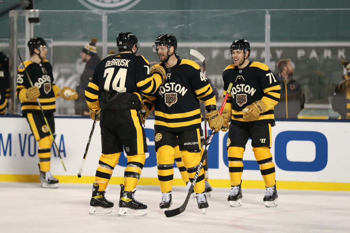 Boston celebrates a goal from Boston Bruins left wing Jake DeBrusk