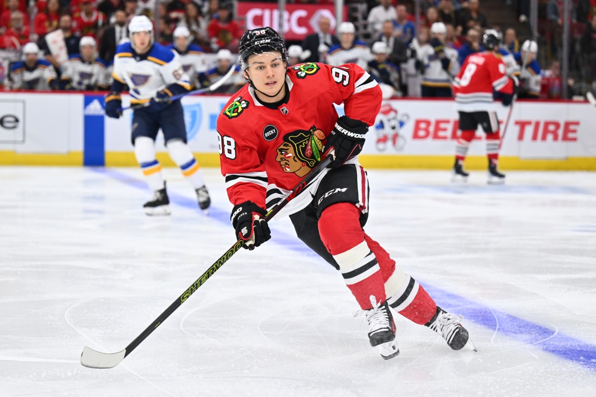 Connor Bedard Clicks in "Scrambly" First Preseason Game with Blackhawks