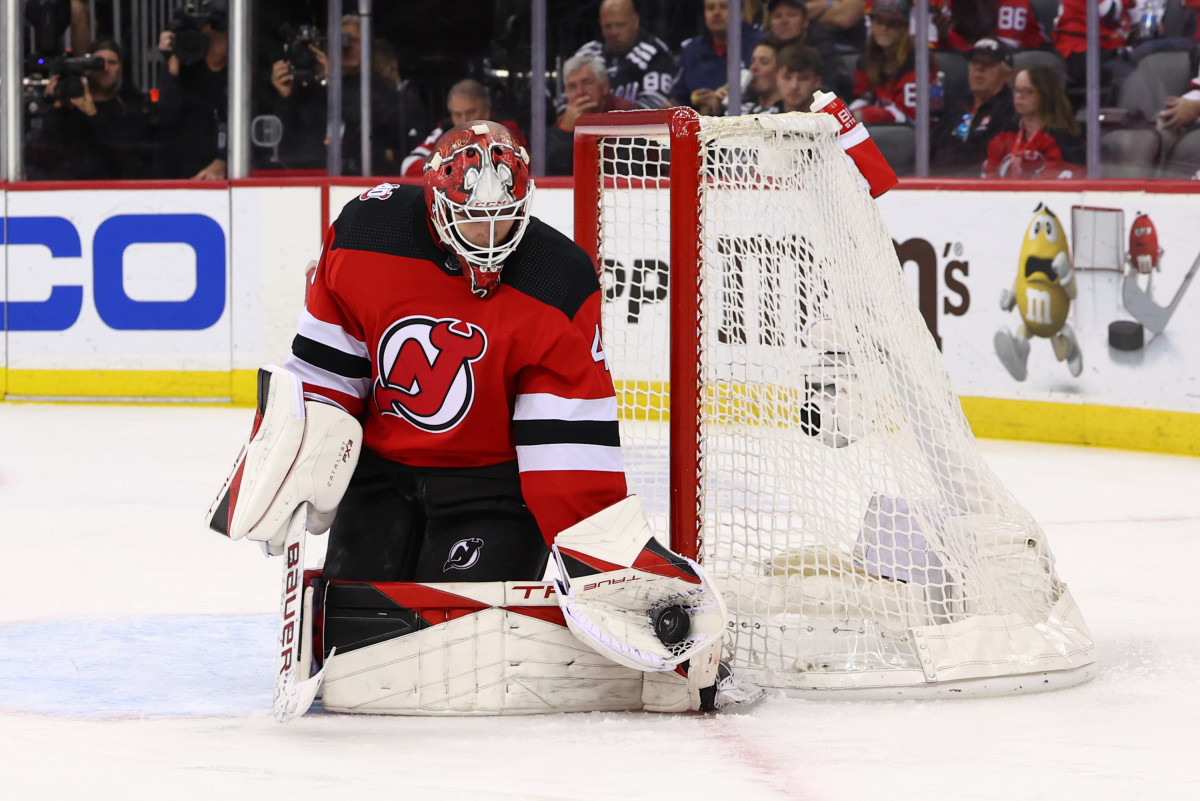 New Jersey Devils Goaltender Out With Lower-Body Injury - NHL Trade Rumors  