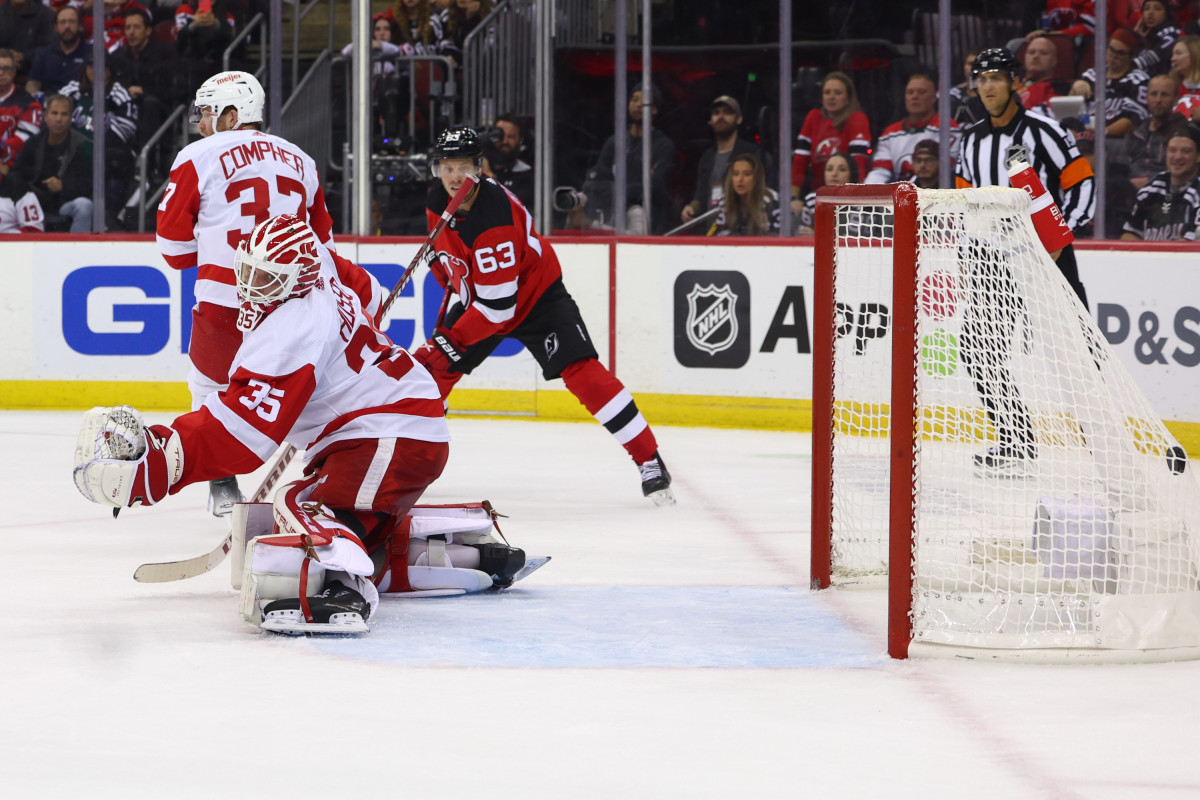 No Deal with the Devils: Red Wings lose season opener 4-3
