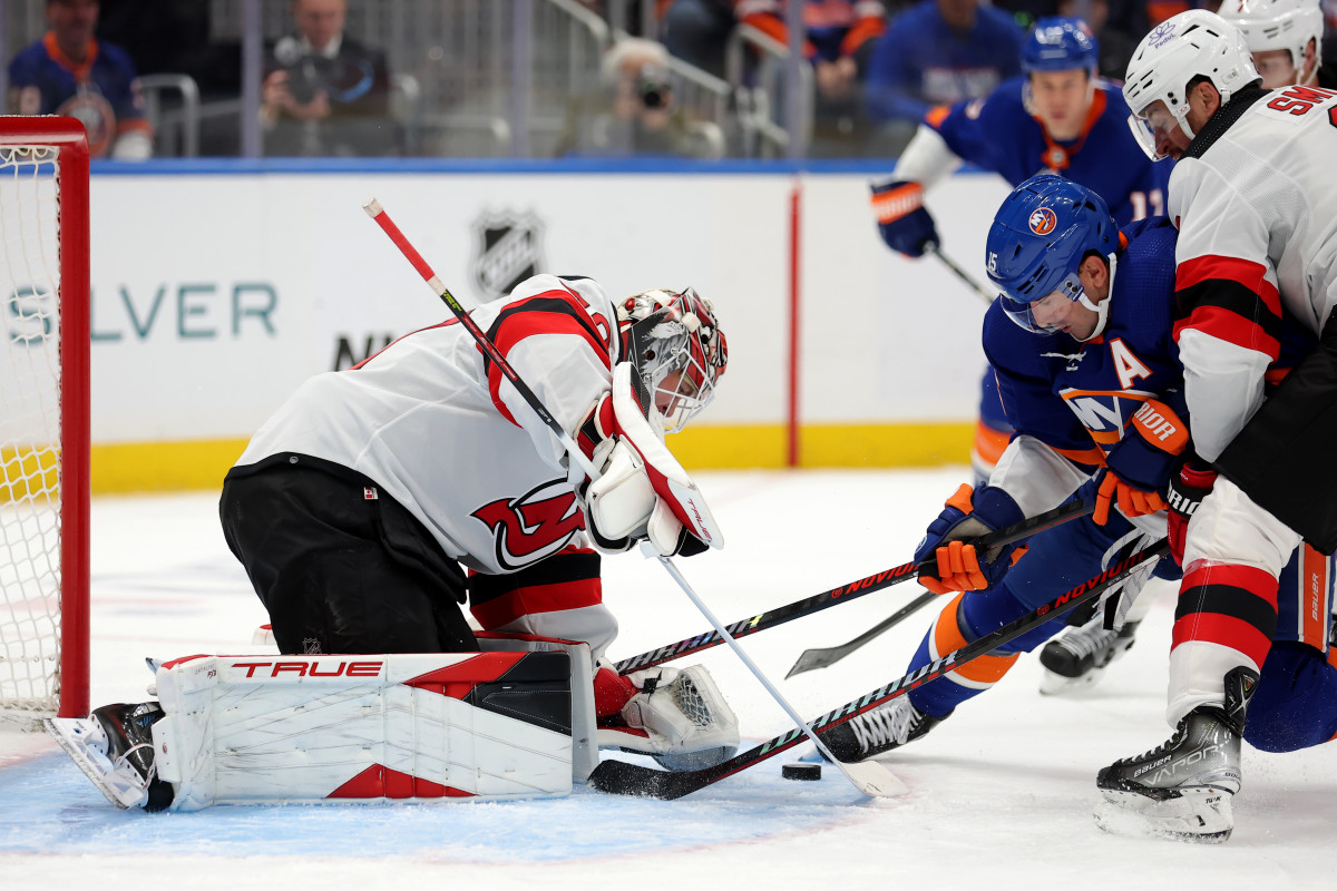 Varlamov posts 6th shutout, Islanders beat Rangers 4-0 – Daily Freeman