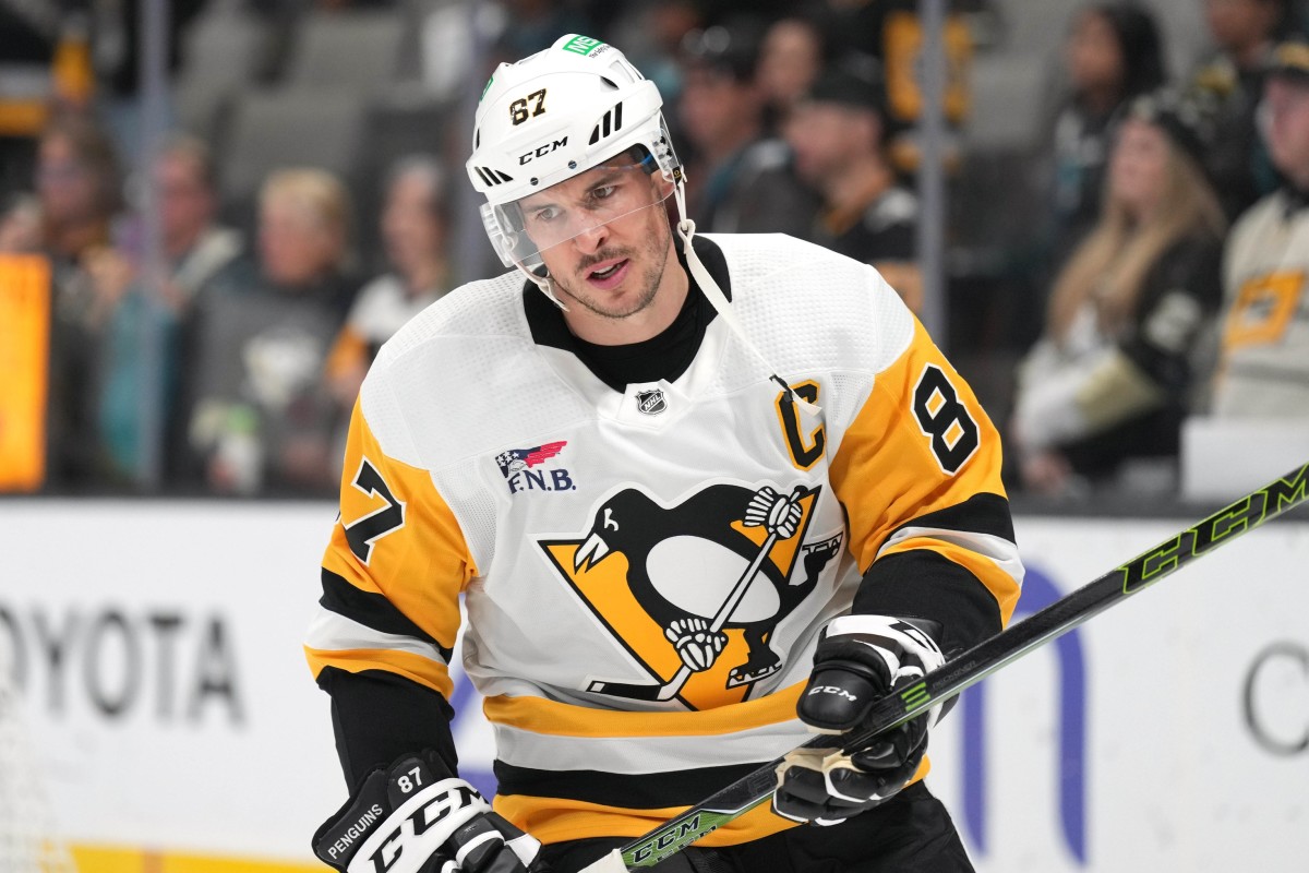 Sidney Crosby Hat Trick Seals Pittsburgh Penguins Fifth Straight Win ...