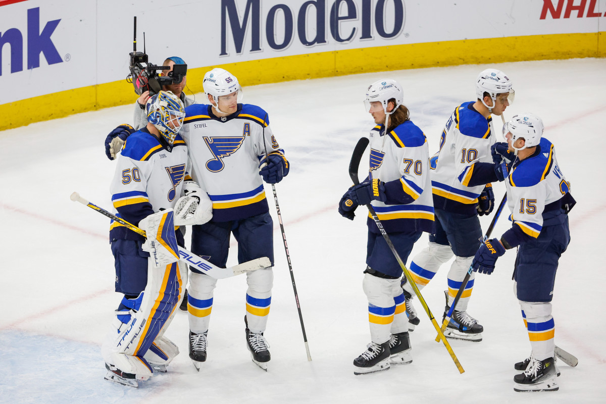 Blues shut down Wild offense, take 4-0 victory in Game 1 of NHL playoffs