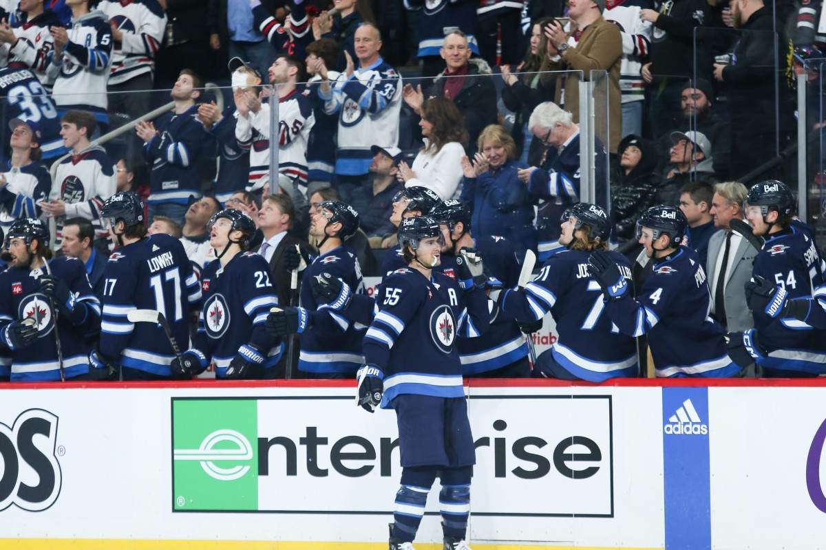 Connor Bedard Scores 11th, But Blackhawks Fall Again, 3-1 In Winnipeg ...