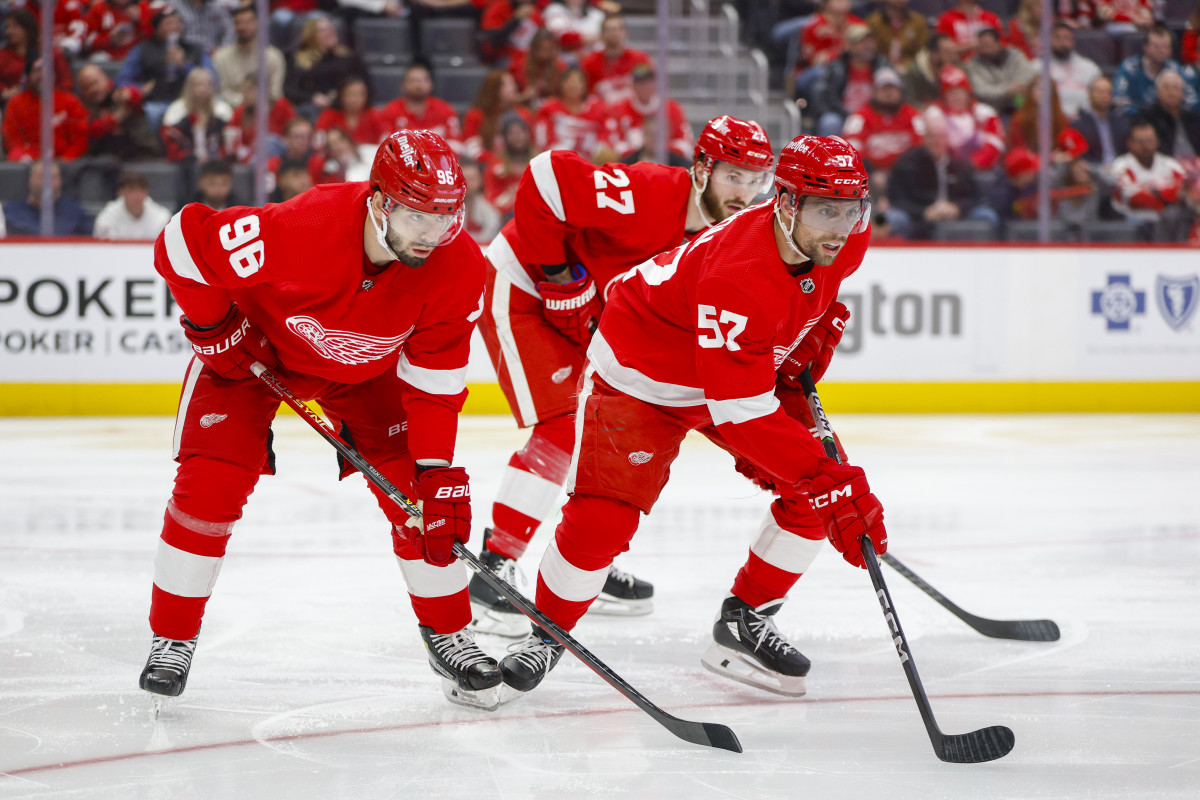 Red Wings put captain Dylan Larkin on IR after cross-check that