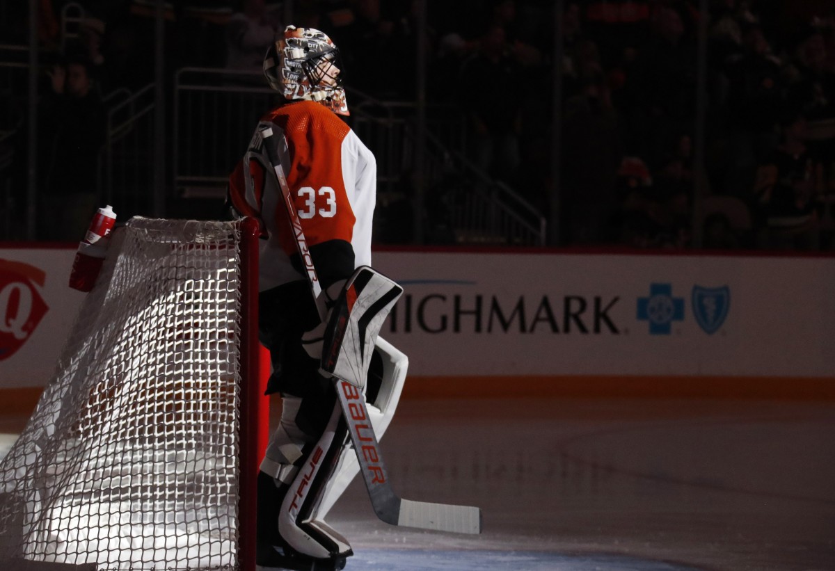 Flyers' Coach Gives Praise To Goalie Samuel Ersson - The Hockey News ...