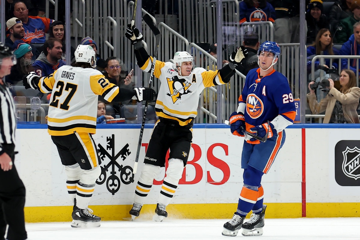 SixGoal Period Powers Pittsburgh Penguins Over New York Islanders