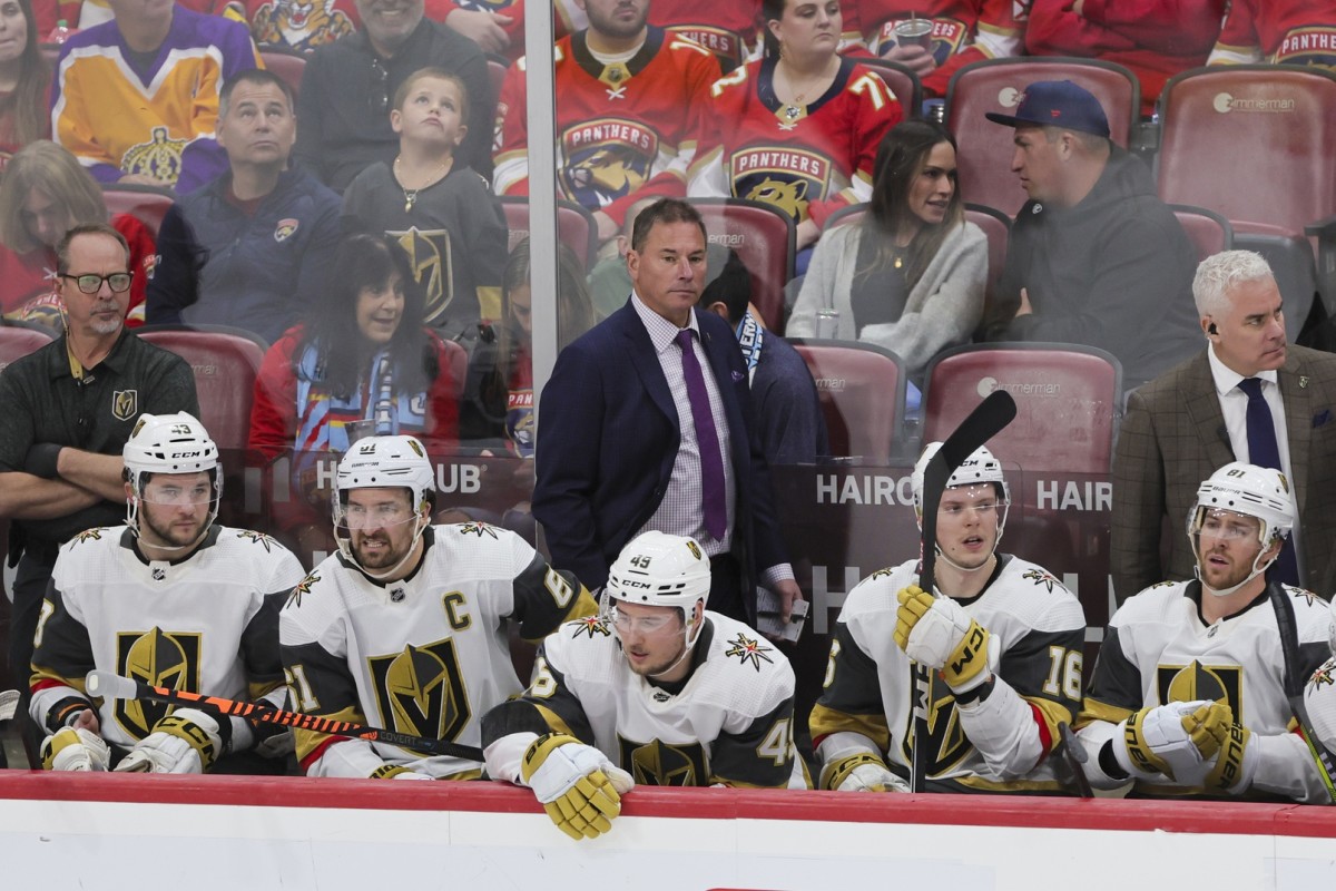 Bruce Cassidy and the Vegas Golden Knights players