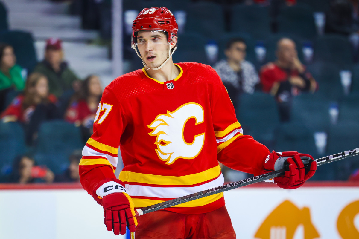 Calgary Flames 2020 second-round draft choice Yan Kuznetsov to make his NHL debut against Ottawa - The Hockey News Calgary Flames News, Analysis and More