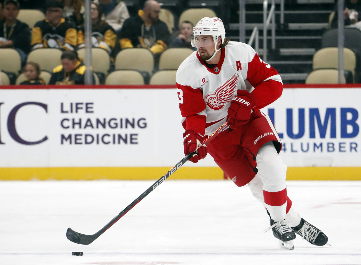 Detroit Red Wings Assign Justin Holl And Austin Watson To Grand Rapids ...